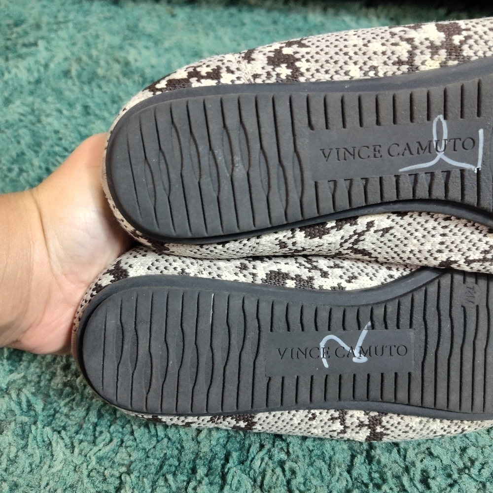 Vince Camuto Gray Snakeskin Loafer Flats 7.5M - Picture 10 of 13
